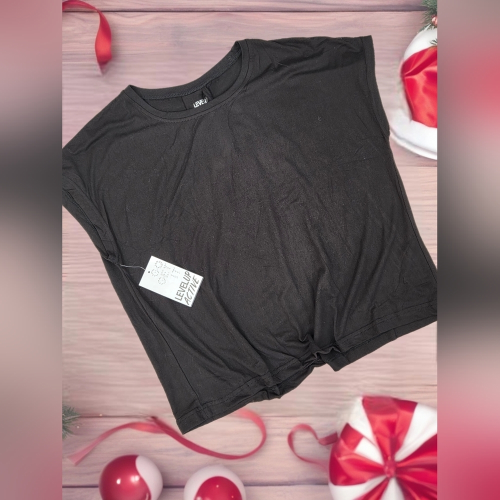 New Level Up Active black top Women Size Small